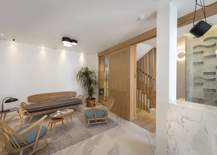 Hotel Semprefisterra 3*